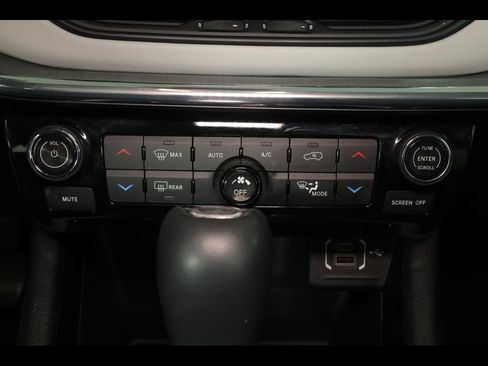 Used 2022 Jeep Compass Limited w/ Sun and Sound Group AWD/4WD image 28