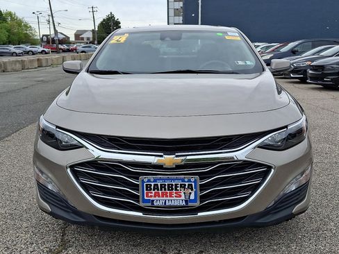 Used 2024 Chevrolet Malibu LT FWD image 2