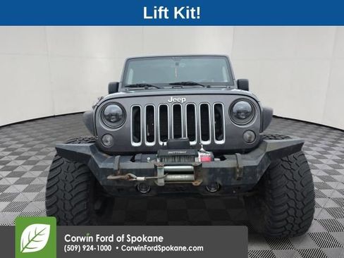 Used 2016 Jeep Wrangler Unlimited Sahara image 3