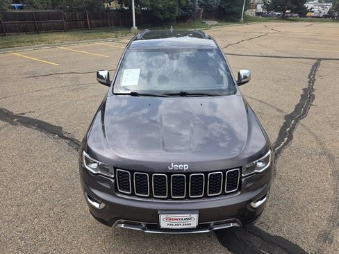 Used 2017 Jeep Grand Cherokee Limited AWD/4WD image 12
