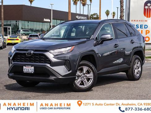 Used 2023 Toyota RAV4 XLE image 1