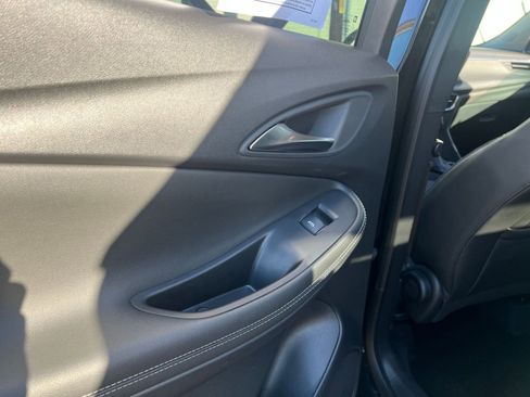 Used 2025 Buick Encore GX Preferred image 24