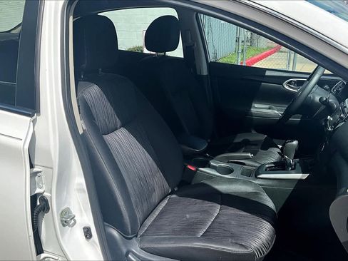 Used 2018 Nissan Sentra SV image 9