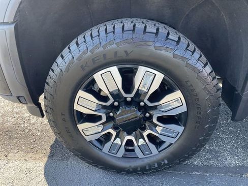 Used 2024 GMC Sierra 3500 Denali w/ Denali Reserve Package image 10