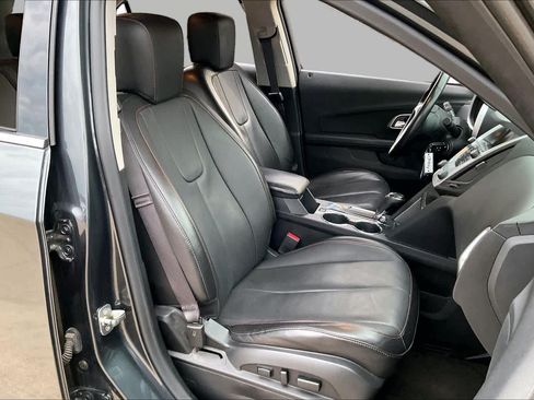 Used 2017 Chevrolet Equinox Premier w/ Enhanced Convenience Package FWD image 10