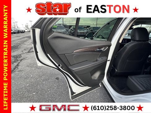 Used 2021 Buick Envision Avenir w/ Technology Package II image 18