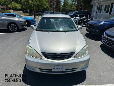Used 2004 Toyota Camry LE FWD image 4