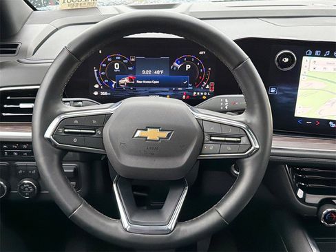 Used 2025 Chevrolet Suburban LT w/ Comfort Package image 24