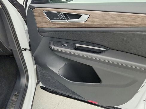 Used 2025 Volkswagen Atlas SEL Premium R-Line image 28