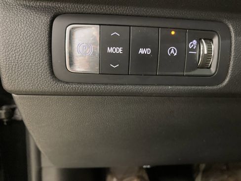 Used 2024 Chevrolet Traverse Z71 w/ Enhanced Driving Package AWD/4WD image 14