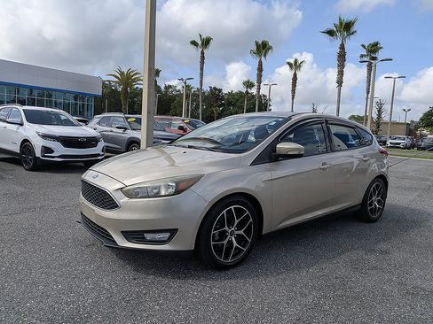 Used 2017 Ford Focus SEL FWD image 7