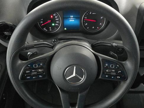 Used 2023 Mercedes-Benz Sprinter 2500 image 18