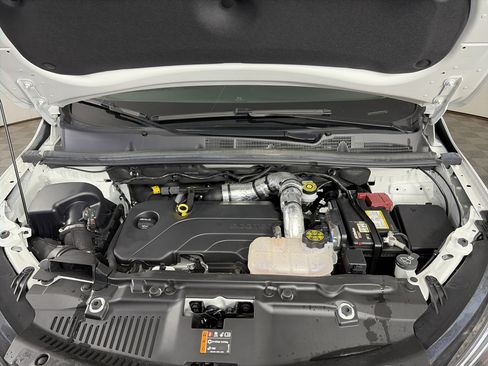 Used 2022 Buick Encore Preferred w/ Safety Package image 44