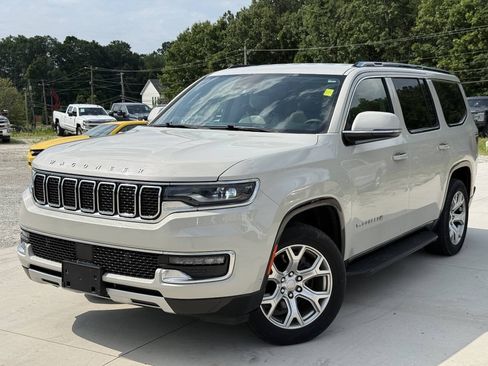 Used 2022 Jeep Wagoneer Series II AWD/4WD image 1