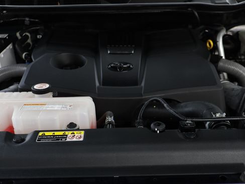 Used 2024 Toyota Tundra Limited image 24