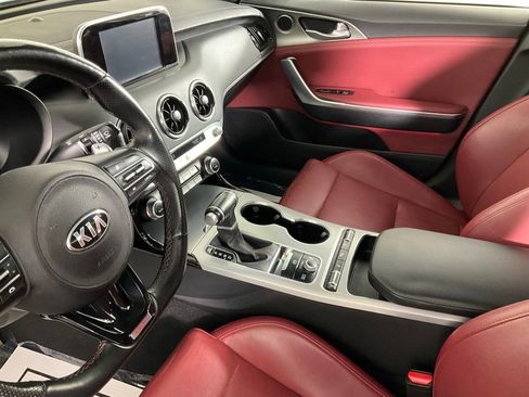 Used 2020 Kia Stinger GT image 12