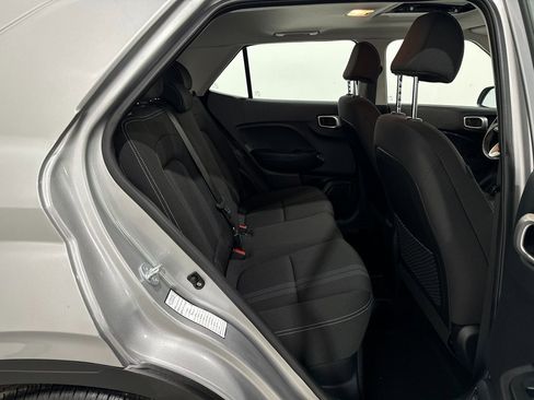 Used 2023 Hyundai Venue SEL image 22