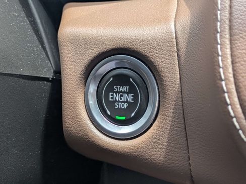 Used 2021 Chevrolet Tahoe High Country AWD/4WD image 29