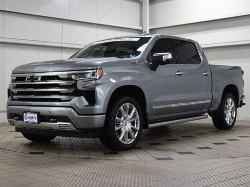Used 2025 Chevrolet Silverado 1500 High Country AWD/4WD image 3