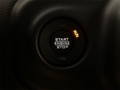 Used 2023 Jeep Wrangler Unlimited Sahara image 23