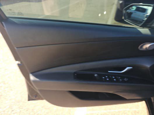 Used 2026 Hyundai Elantra SE FWD image 12