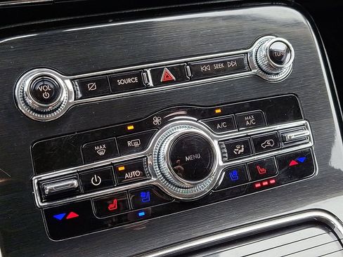 Used 2023 Lincoln Nautilus Reserve w/ Equipment Group 201A image 16