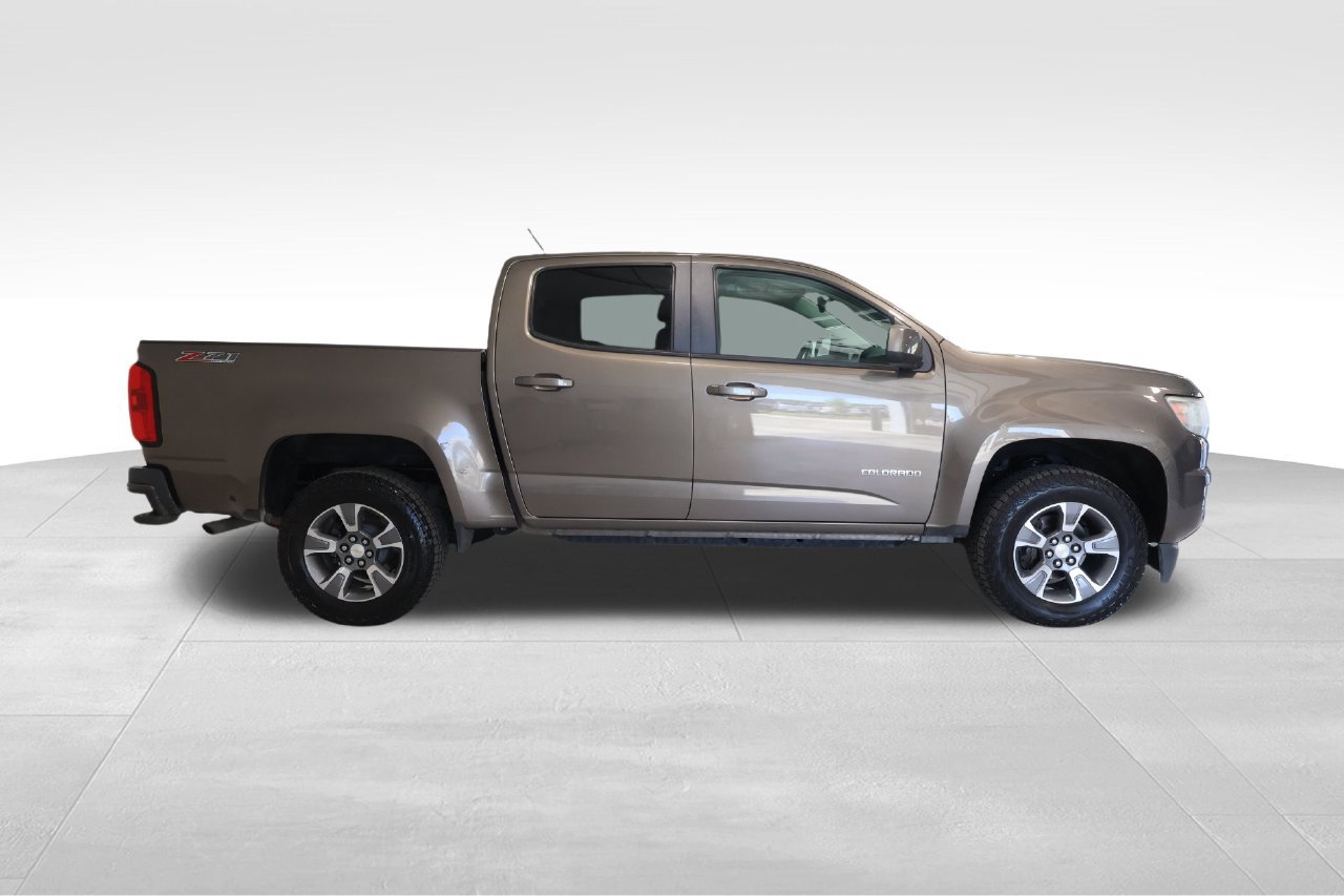 Used 2015 Chevrolet Colorado Z71 AWD/4WD image 4