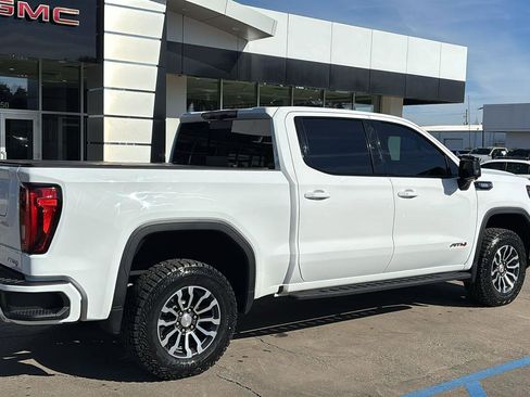 Certified 2022 GMC Sierra 1500 AT4 w/ AT4 Premium Package image 8
