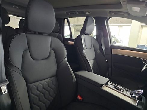 New 2026 Volvo XC90 B5 Core w/ Protection Package image 17