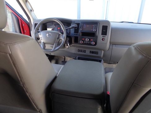 Used 2019 Nissan NV 3500 SL image 57