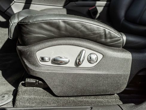 Used 2023 Porsche Macan image 29