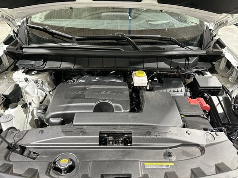 Used 2024 Nissan Pathfinder Platinum image 28