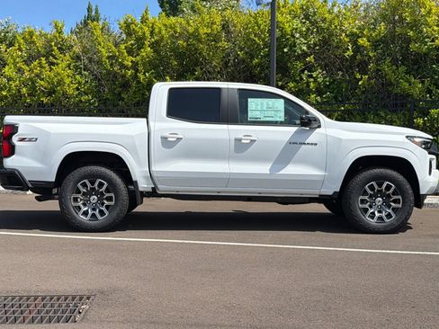 New 2026 Chevrolet Colorado Z71 w/ Technology Package AWD/4WD image 3