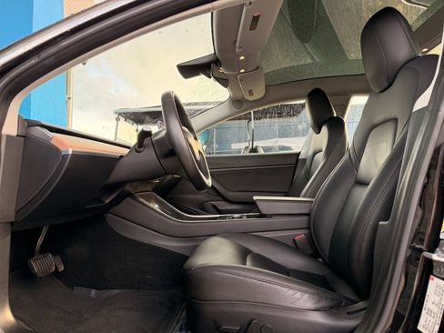 Used 2018 Tesla Model 3 Mid Range RWD image 14