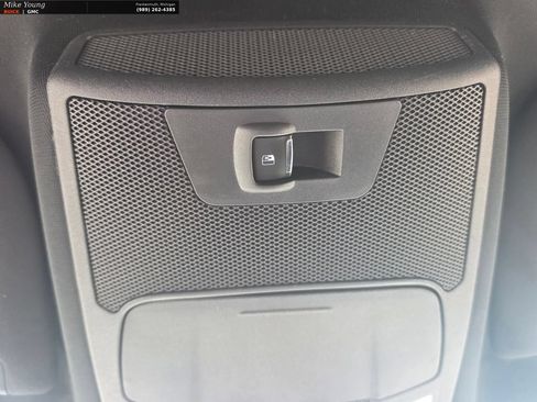 Used 2015 Ford F150 XLT w/ Equipment Group 302A Luxury AWD/4WD image 31