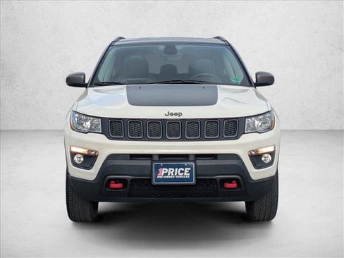 Used 2018 Jeep Compass Trailhawk w/ Navigation Group image 2
