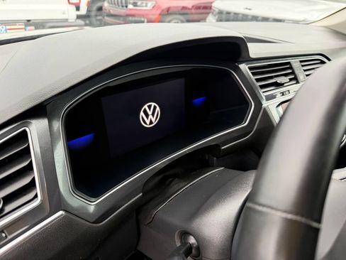 Used 2022 Volkswagen Tiguan SE AWD/4WD image 23