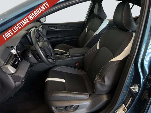Used 2025 Toyota Camry SE FWD image 28