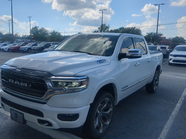 Used 2022 RAM 1500 Limited w/ Body-Colour Bumper Group AWD/4WD image 1