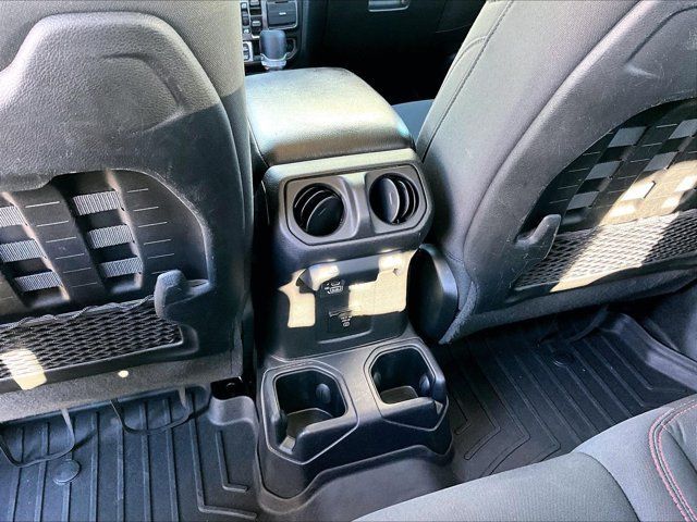 Used 2022 Jeep Gladiator Rubicon w/ LED Lighting Group AWD/4WD image 26
