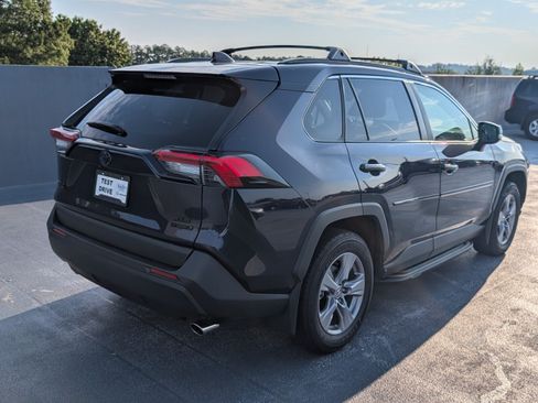 Used 2023 Toyota RAV4 XLE w/ Convenience Package AWD/4WD image 5