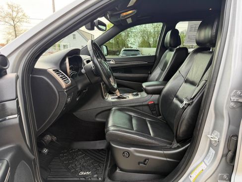 Used 2017 Jeep Grand Cherokee Limited AWD/4WD image 26