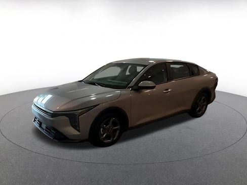 Used 2025 Kia K4 FWD image 4