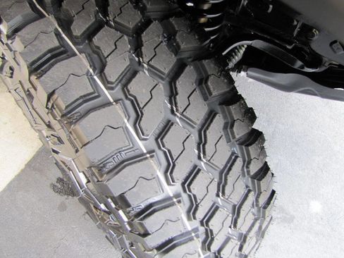 Used 2020 Toyota Tacoma TRD Off-Road RWD image 25