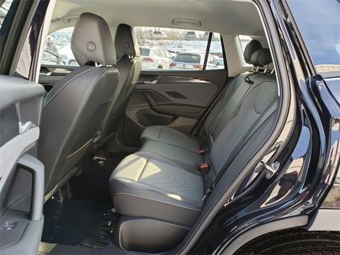 New 2026 Volkswagen Tiguan SE image 7