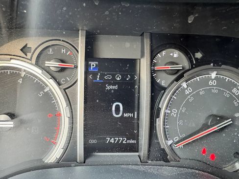 Used 2022 Toyota 4Runner Limited RWD image 15