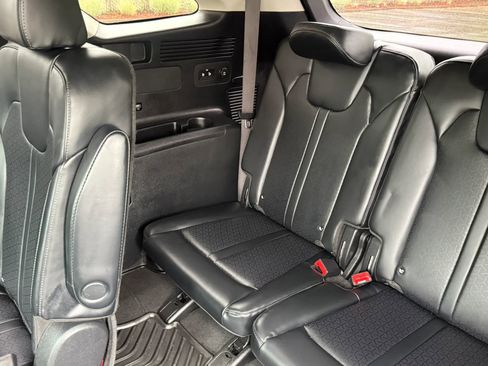 Used 2023 Kia Sorento EX image 29