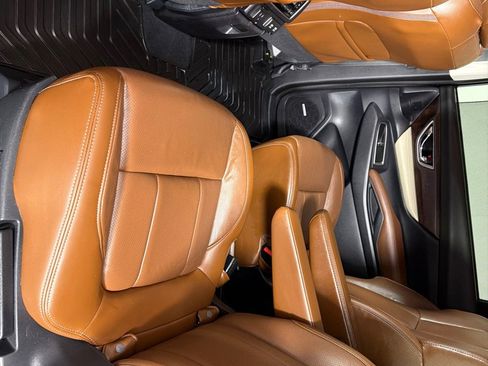 Used 2019 Subaru Ascent Touring w/ Popular Package #2 image 20