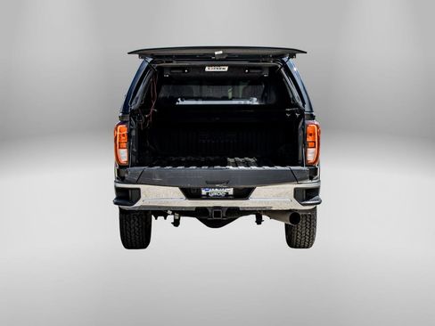 Used 2022 GMC Sierra 3500 SLE w/ SLE Convenience Package AWD/4WD image 7