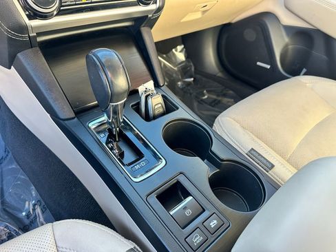 Used 2018 Subaru Outback 3.6R Limited image 21
